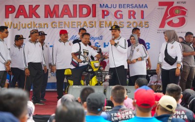 Peringatan Hari Guru Nasional (HGN) dan HUT ke-78 PGRI di Kota Madiun